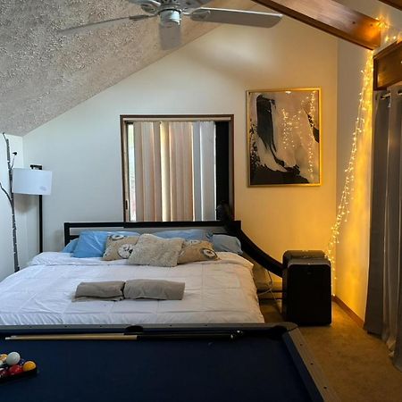Ambiance - King Bed Cabin, Jetted-Tub & Fireplace Tobyhanna Exterior foto