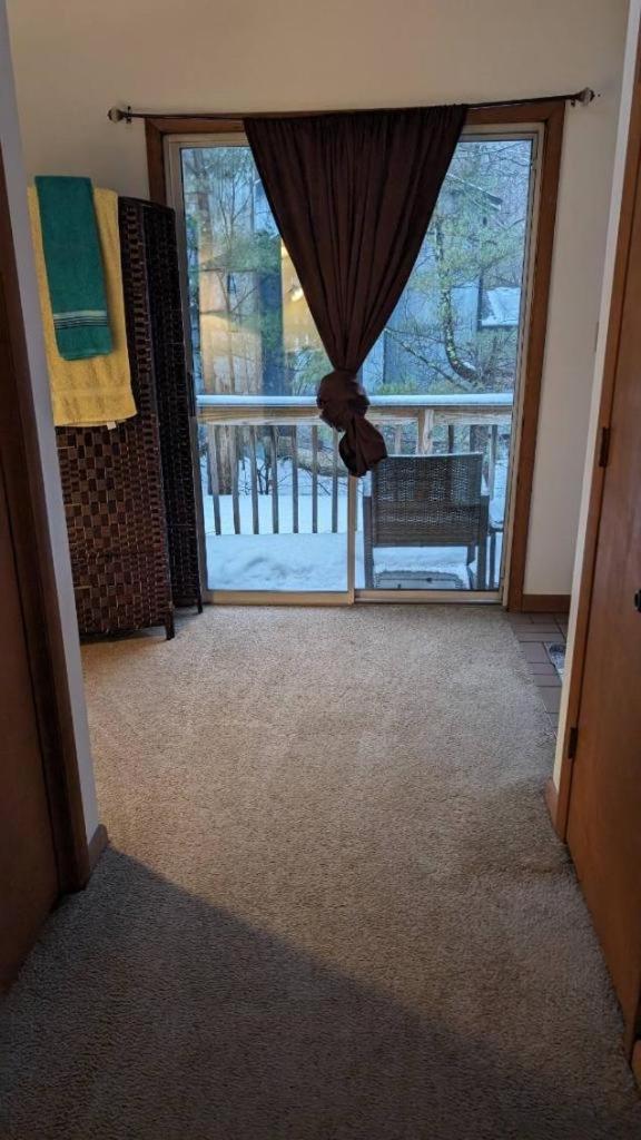 Ambiance - King Bed Cabin, Jetted-Tub & Fireplace Tobyhanna Exterior foto